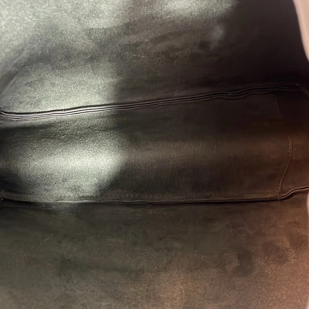 Neiman Marcus green vegan leather shoulder tote - Picture 4 of 7